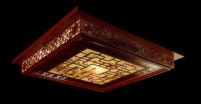 Style chinois rouge faux-plafond de la lampe
