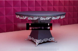 Est-ce que la table ronde noire Mansfield