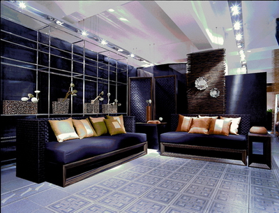 Sombre sofa en tissu bleu doux