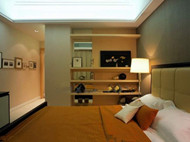 Confortable et chaleureux chambre jaune