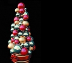 Une varit de couleurs compose de petites boules de sapin de Noël de modle